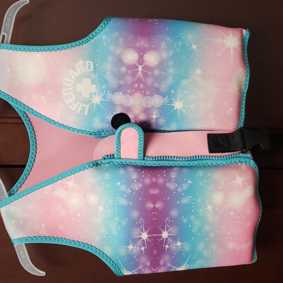 3X HOST PICK. Girl's 33lbs to 55lbs LifeGuard Life Vest - Picture 7 of 7